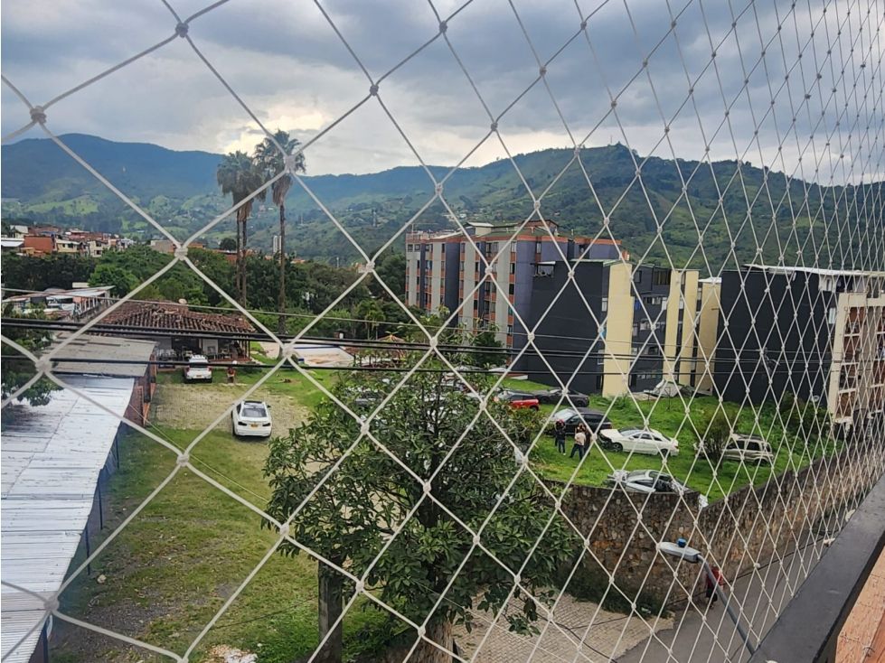 Apartamento en venta Antioquia Itagüí Itagüí 72 m2 Habitaciones 2 Baños 1 Garajes 0 Precio $250000000