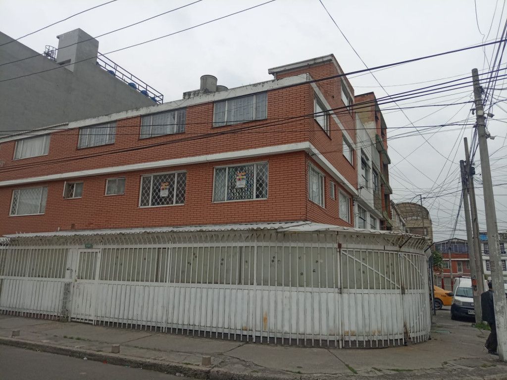 Apartamento en arriendo Cundinamarca Bogotá La Fraguita 75 m2 Habitaciones 3 Baños 1 Garajes 0 Precio $1400000