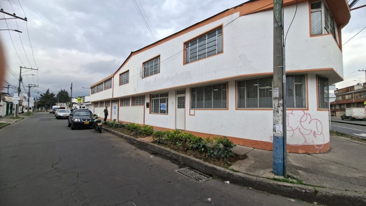 Casa en venta Cundinamarca Bogotá Villa Luz 600 m2 Habitaciones 13 Baños 10 Garajes 4 Precio $1300000000