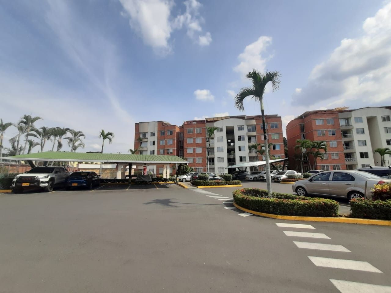 Apartamento en venta Valle Del Cauca Cali Torres De Confandi 134 m2 Habitaciones 3 Baños 3 Garajes 1 Precio $405000000