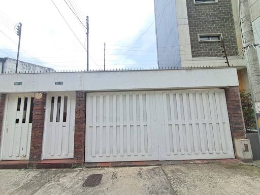 Casa en arriendo Cundinamarca Bogotá Puente Largo 220 m2 Habitaciones 2 Baños 3 Garajes 3 Precio $4500000