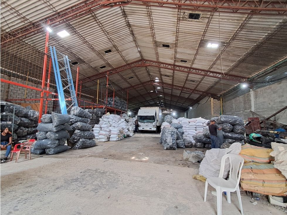 Bodega en arriendo Atlántico Barranquilla San Francisco 1200 m2 Habitaciones 0 Baños 2 Garajes 4 Precio $22800000