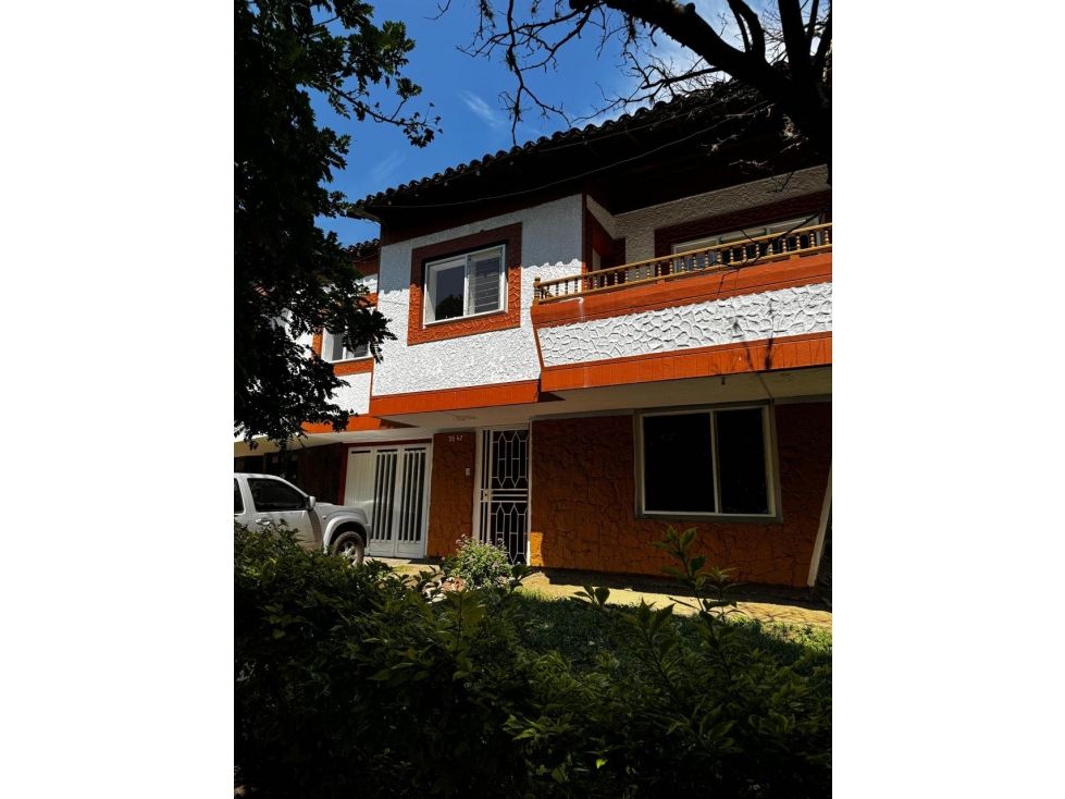 Casa en arriendo Antioquia Medellín Simon Bolivar 282 m2 Habitaciones 4 Baños 2 Garajes 1 Precio $7500000