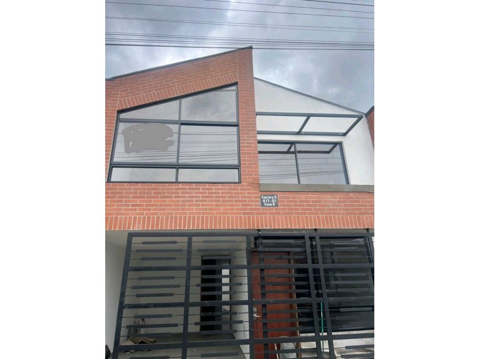 Casa en venta Antioquia La Ceja Jardines Del Camino 140 m2 Habitaciones 3 Baños 3 Garajes 1 Precio $630000000