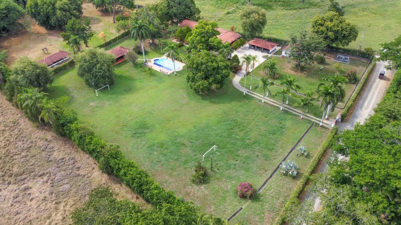 Finca en venta Antioquia Santafé De Antioquia Santafé De Antioquia 16873 m2 Habitaciones 4 Baños 2 Garajes 3 Precio $3800000000