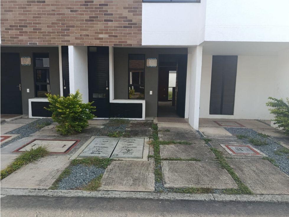 Casa en venta Valle Del Cauca Jamundí Jamundí 240 m2 Habitaciones 3 Baños 3 Garajes 2 Precio $375000000