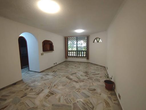 Apartamento en arriendo Valle Del Cauca Cali Prados Del Norte 65 m2 Habitaciones 2 Baños 2 Garajes 1 Precio $1400000