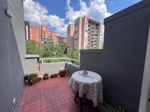 Apartamento en venta Antioquia Envigado La Orquídea 141 m2 Habitaciones 4 Baños 4 Garajes 2 Precio $890000000