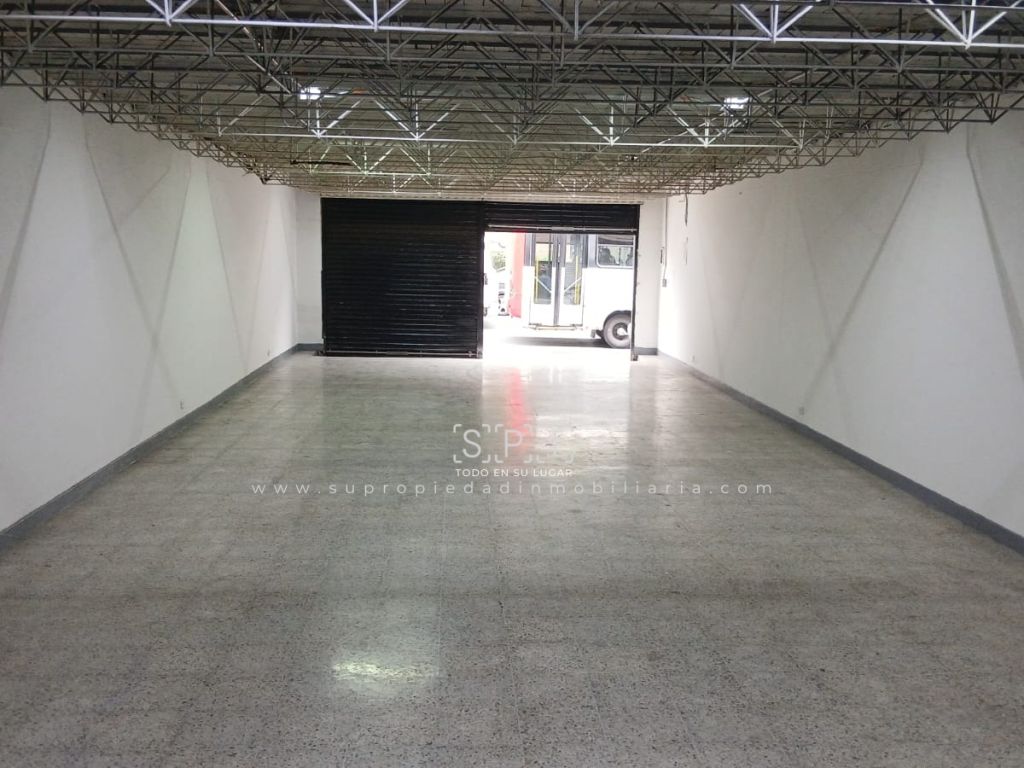 Bodega en arriendo Antioquia Medellín Carlos E Restrepo 180 m2 Habitaciones 0 Baños 3 Garajes 0 Precio $6000000