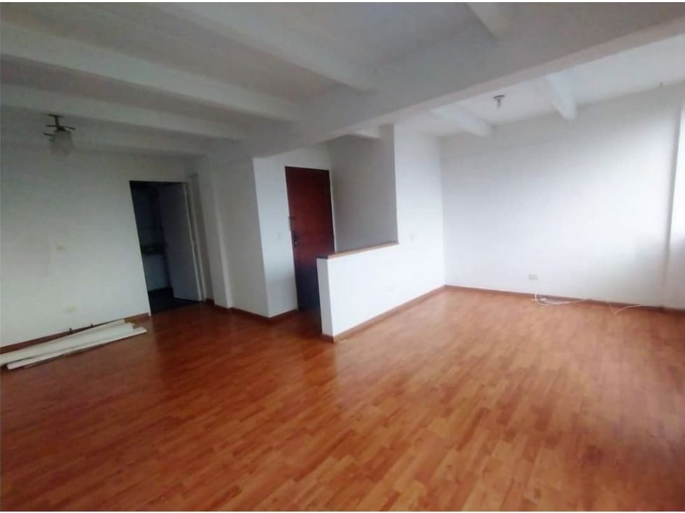 Apartamento en arriendo Antioquia Medellín Loma De Los Bernal 95 m2 Habitaciones 3 Baños 2 Garajes 1 Precio $3200000