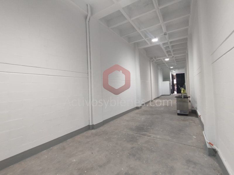 Bodega en arriendo Antioquia Medellín Trinidad 360 m2 Habitaciones 0 Baños 1 Garajes 0 Precio $10000000