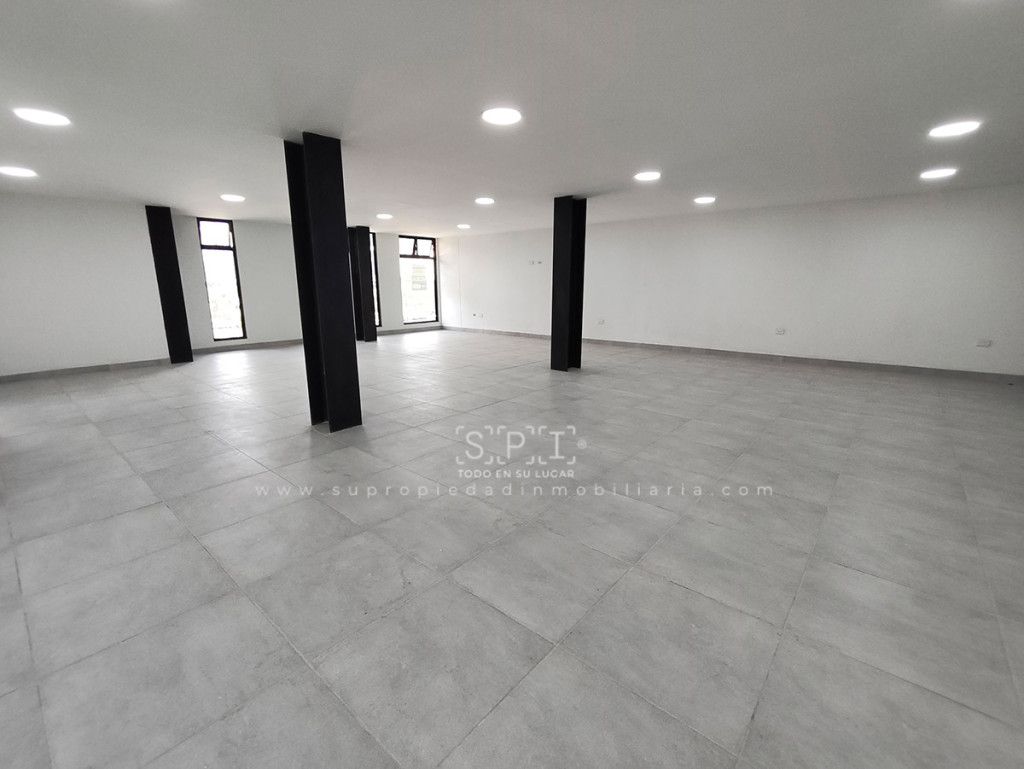 Oficina en arriendo Antioquia Medellín Tenche 165 m2 Habitaciones 0 Baños 2 Garajes 0 Precio $9000000