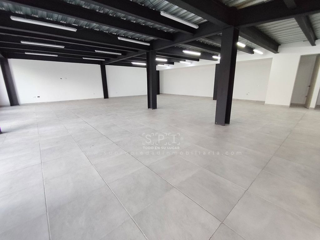 Oficina en arriendo Antioquia Medellín Tenche 120 m2 Habitaciones 0 Baños 2 Garajes 0 Precio $6600000