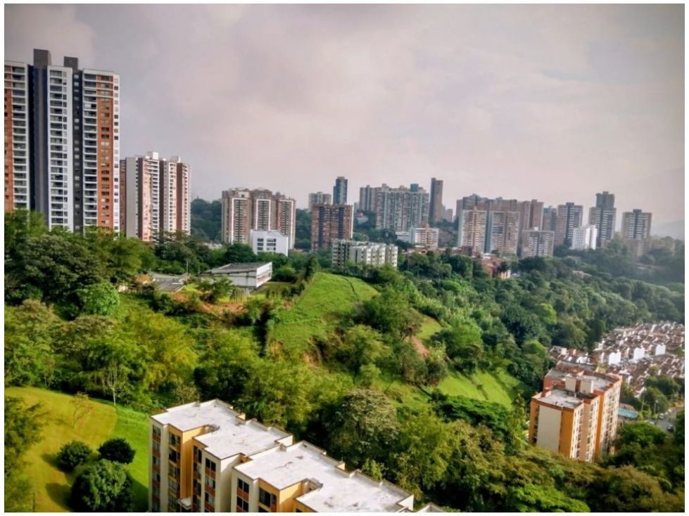 Apartamento en venta Antioquia Medellín Loma De Los Bernal 65 m2 Habitaciones 3 Baños 2 Garajes 0 Precio $358000000