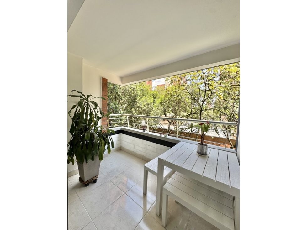 Apartamento en venta Antioquia Medellín Loma De Los Bernal 89 m2 Habitaciones 3 Baños 2 Garajes 1 Precio $598000000