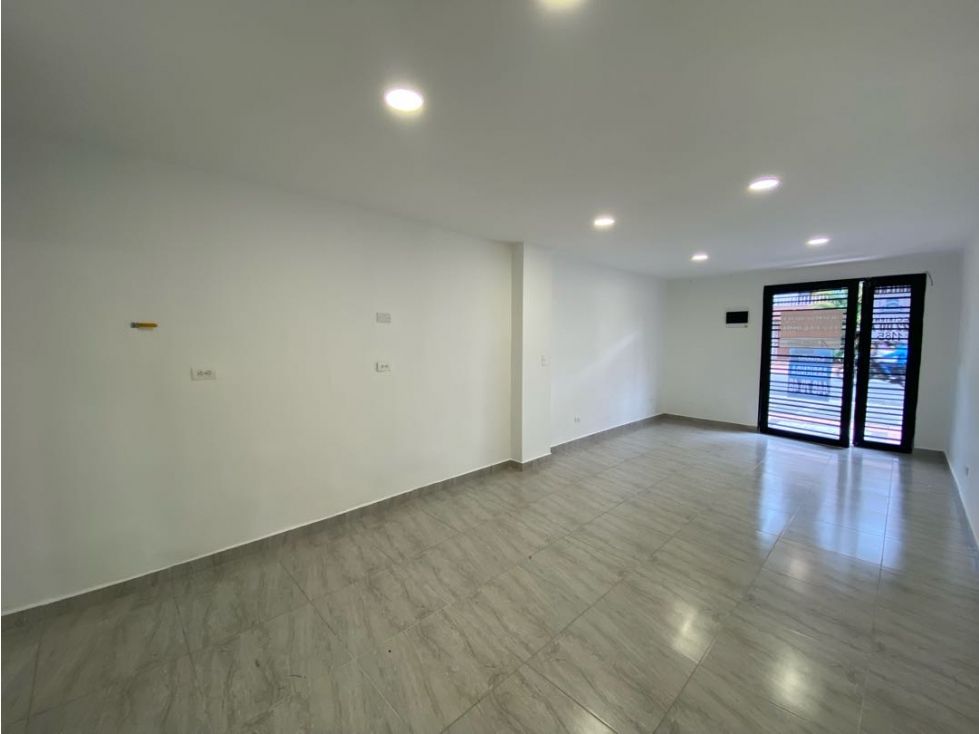 Local en arriendo Antioquia Medellín El Nogal Los Almendros 25 m2 Habitaciones 0 Baños 1 Garajes 0 Precio $2100000
