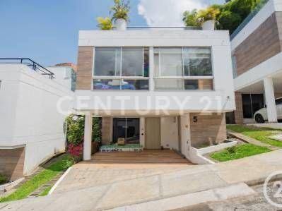 Casa en venta Antioquia Envigado La Mesa 250 m2 Habitaciones 4 Baños 4 Garajes 2 Precio $1400000000