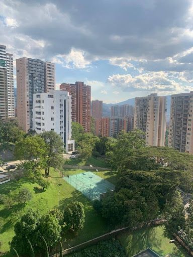 Apartaestudio en arriendo Antioquia Medellín Los Balsos No2 62 m2 Habitaciones 1 Baños 2 Garajes 1 Precio $4100000