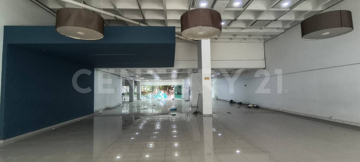 Local en arriendo Antioquia Medellín Urbanizacion Santa Maria De Oviedo 500 m2 Habitaciones 0 Baños 2 Garajes 4 Precio $46000000