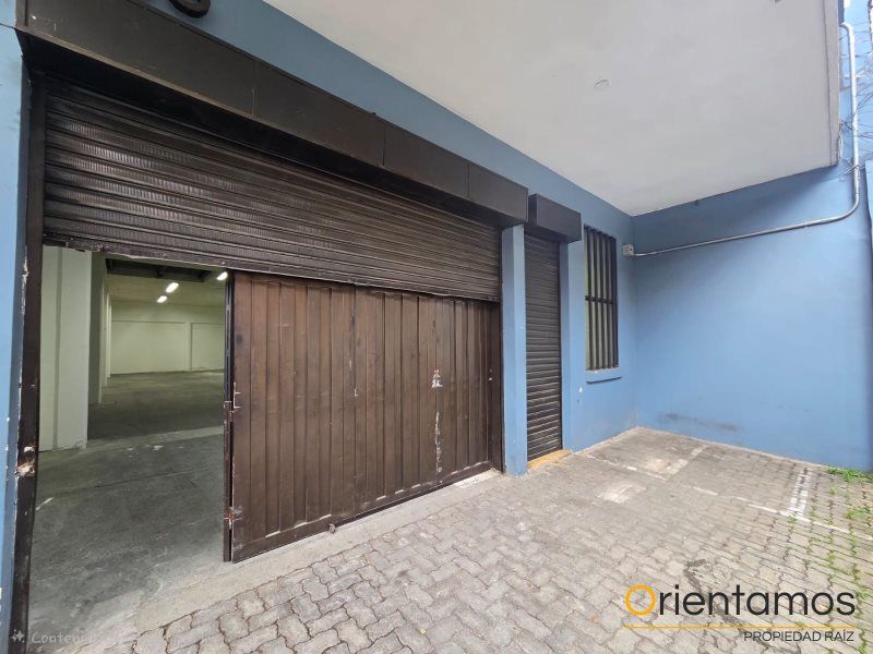 Bodega en arriendo Antioquia Medellín Colombia 350 m2 Habitaciones 0 Baños 3 Garajes 0 Precio $19500000