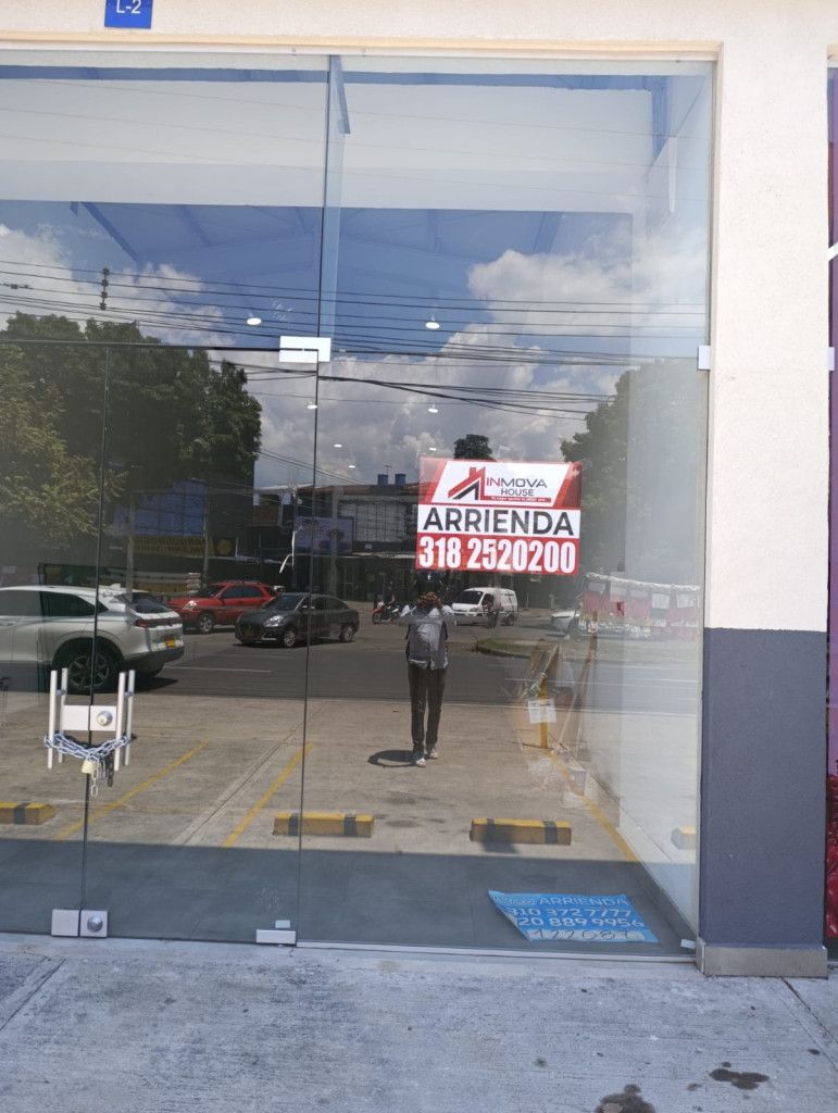 Local en arriendo Valle Del Cauca Cali El Cedro 170 m2 Habitaciones 0 Baños 1 Garajes 0 Precio $9000000