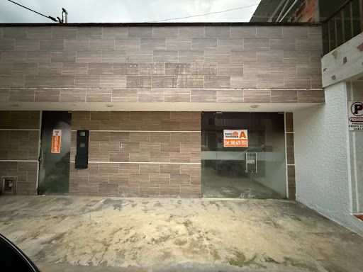 Casa en arriendo Santander Piedecuesta San Antonio 200 m2 Habitaciones 10 Baños 3 Garajes 0 Precio $6000000