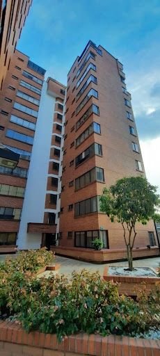Apartamento en venta Santander Bucaramanga Cabecera Del Llano 153 m2 Habitaciones 3 Baños 3 Garajes 2 Precio $900000