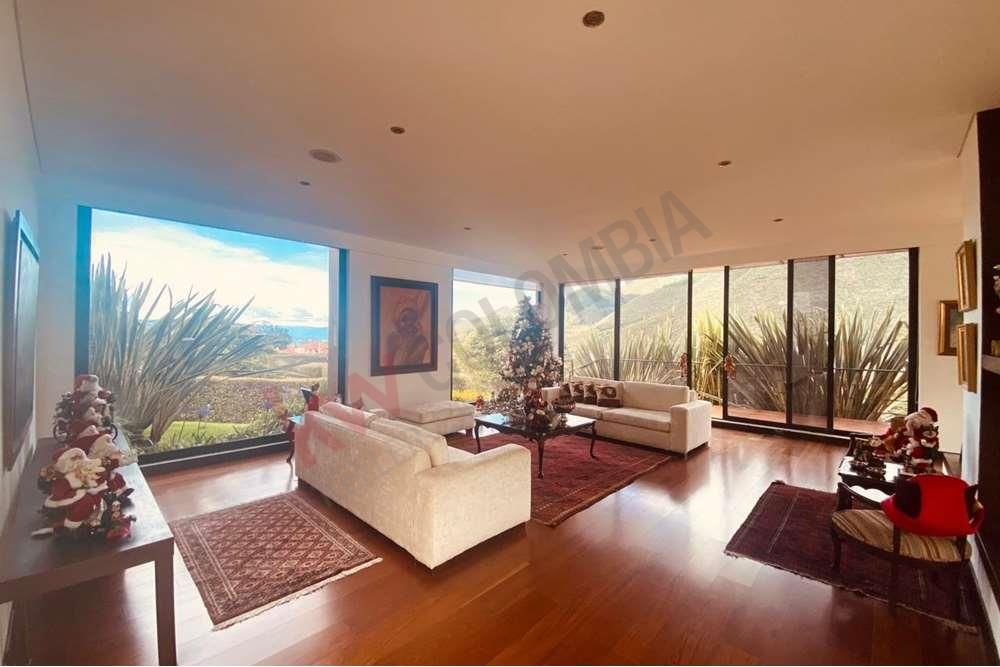 Casa en arriendo Cundinamarca La Calera Centro 470 m2 Habitaciones 4 Baños 7 Garajes 6 Precio $13500000
