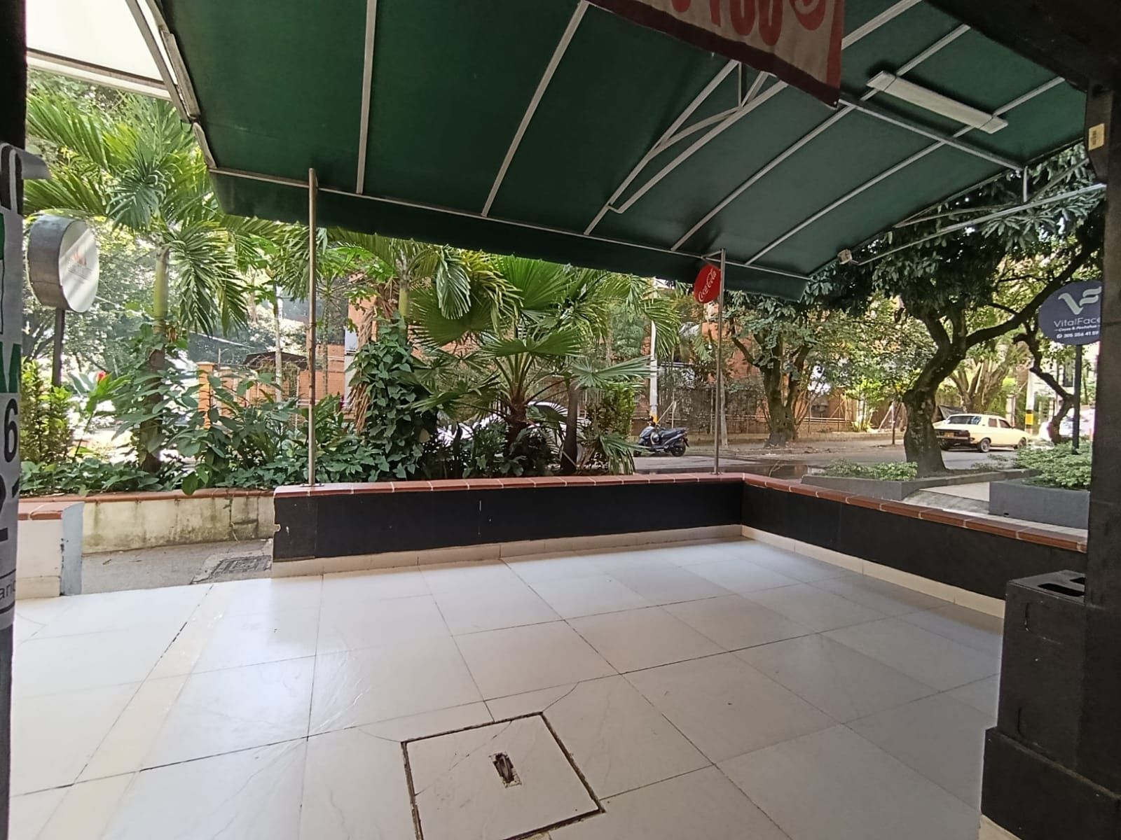 Local en arriendo Antioquia Medellín La Castellana 25 m2 Habitaciones 0 Baños 1 Garajes 0 Precio $2350000