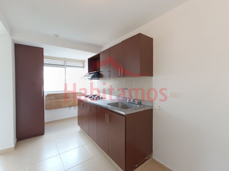 Apartamento en arriendo Antioquia Medellín Los Alpes 74 m2 Habitaciones 3 Baños 2 Garajes 1 Precio $3100000