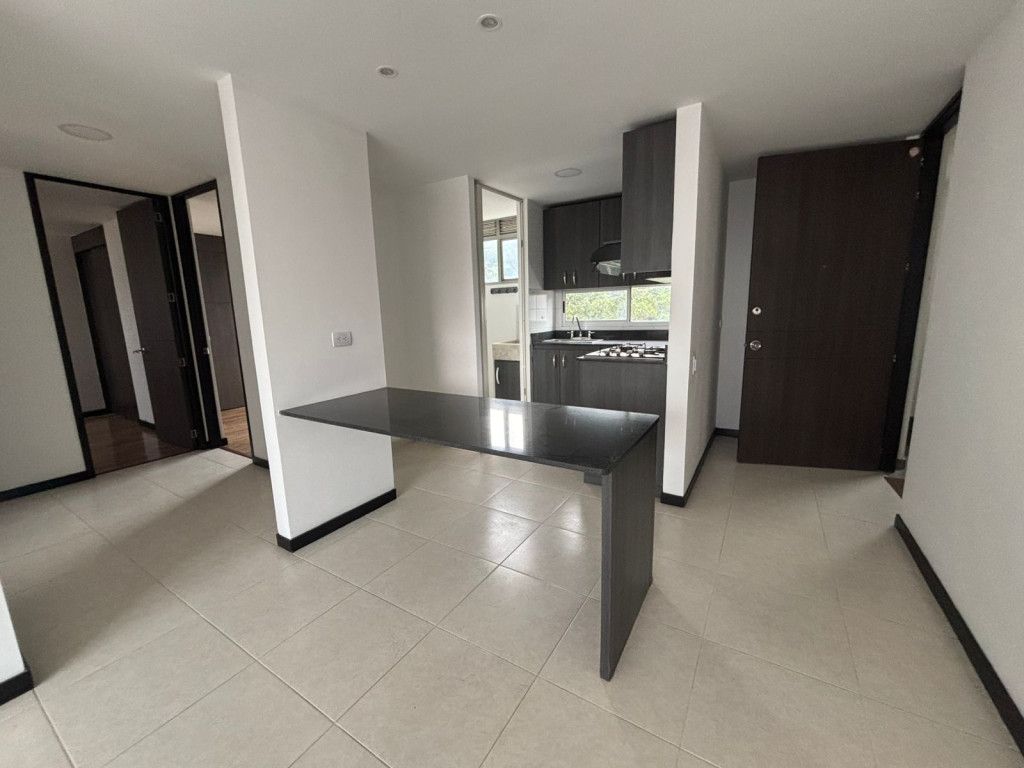 Apartamento en arriendo Antioquia Sabaneta Ancon Sur 70 m2 Habitaciones 3 Baños 2 Garajes 1 Precio $2700000