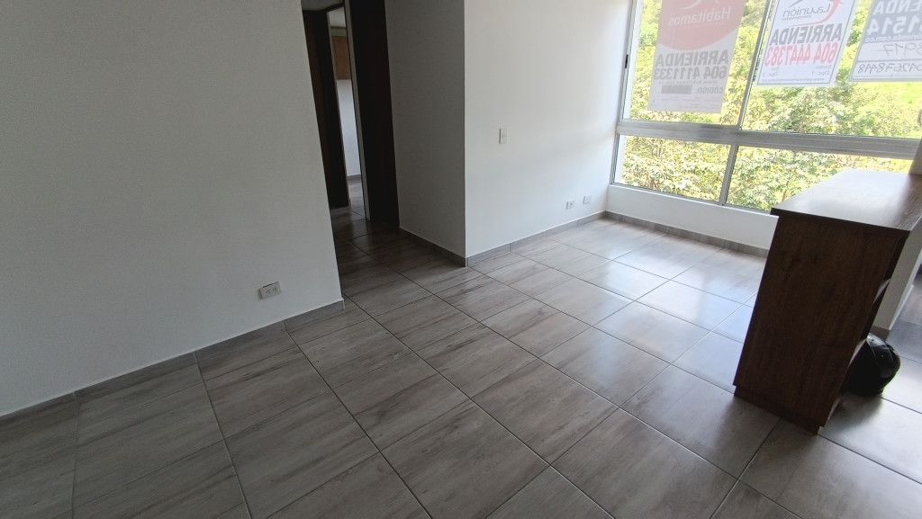 Apartamento en arriendo Antioquia Medellín Eduardo Santos 60 m2 Habitaciones 3 Baños 2 Garajes 0 Precio $1600000