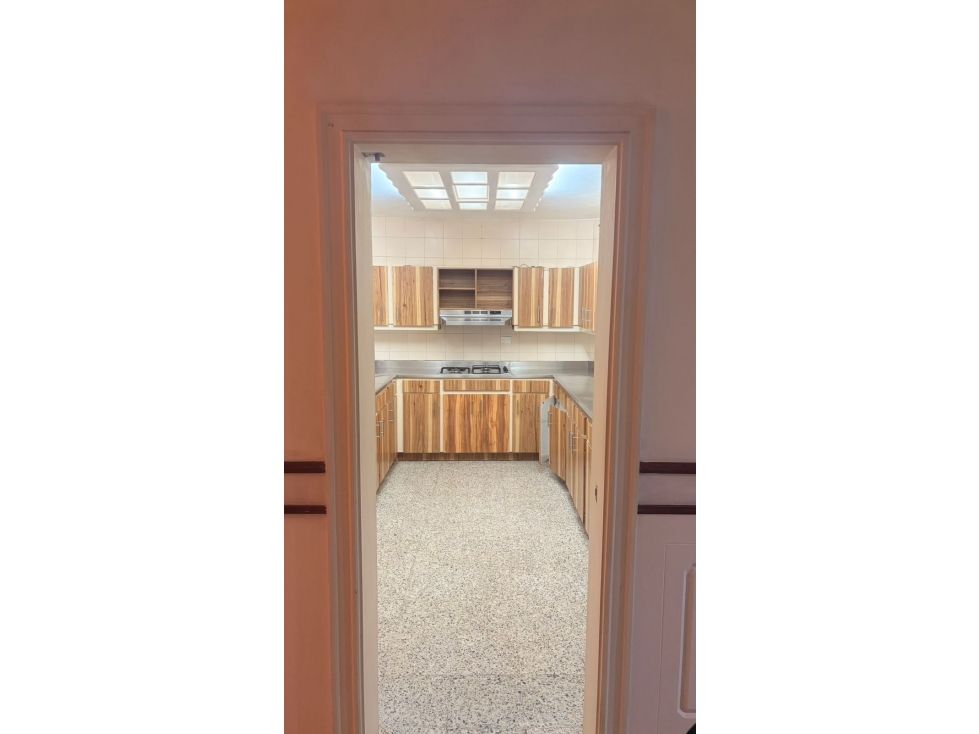 Casa en arriendo Antioquia Medellín La Castellana 307 m2 Habitaciones 5 Baños 3 Garajes 0 Precio $5000000