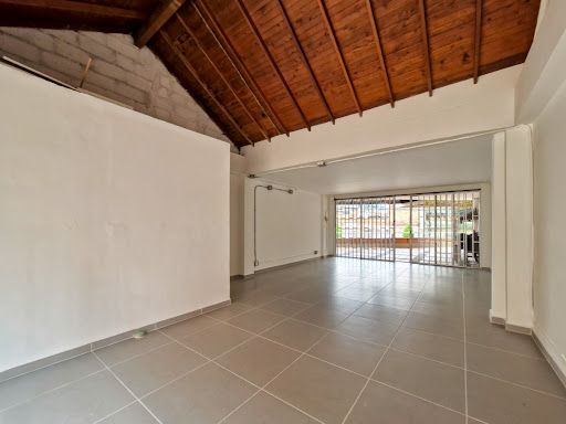 Local en arriendo Antioquia Envigado El Dorado 43 m2 Habitaciones 0 Baños 1 Garajes 0 Precio $4100000