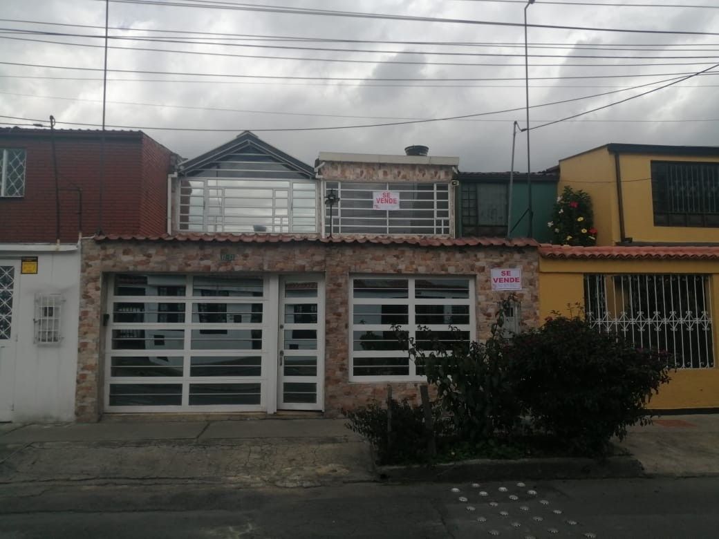 Casa en venta Cundinamarca Bogotá Villa Luz 280 m2 Habitaciones 5 Baños 3 Garajes 3 Precio $900000000