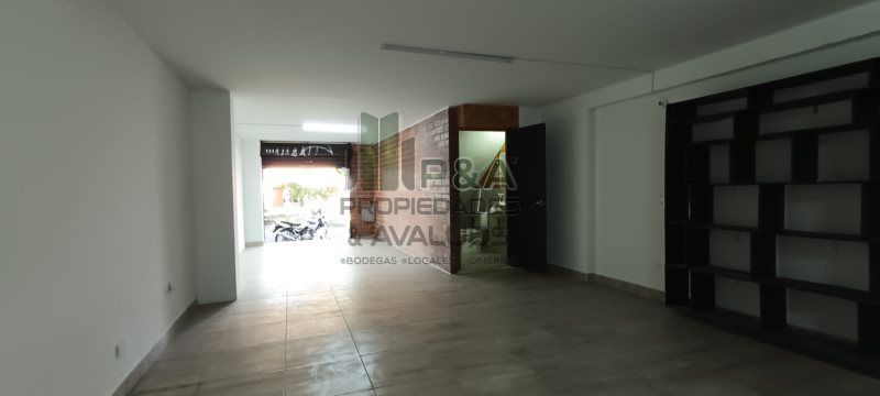 Local en arriendo Antioquia Medellín San Bernardo 70 m2 Habitaciones 0 Baños 2 Garajes 0 Precio $3300000