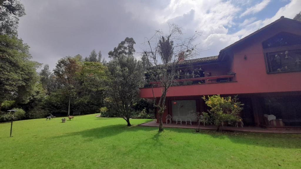 Casa en arriendo Cundinamarca Bogotá Casa Blanca Suba 634 m2 Habitaciones 3 Baños 6 Garajes 12 Precio $14000000