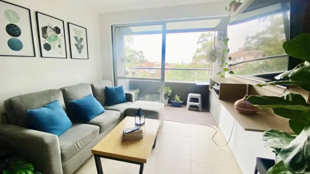 Apartamento en venta Antioquia Medellín Loma De Los Bernal 68 m2 Habitaciones 3 Baños 2 Garajes 1 Precio $315000000