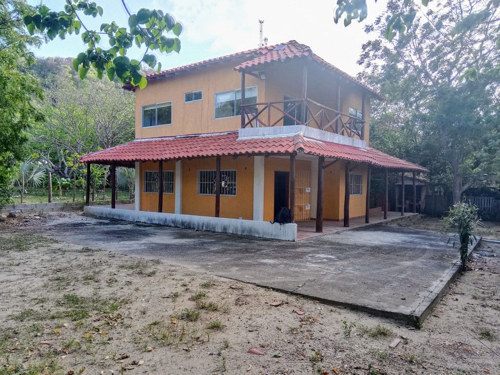 Casa Campestre en venta Atlántico Barranquilla Cevillar 204 m2 Habitaciones 4 Baños 3 Garajes 5 Precio $450000000