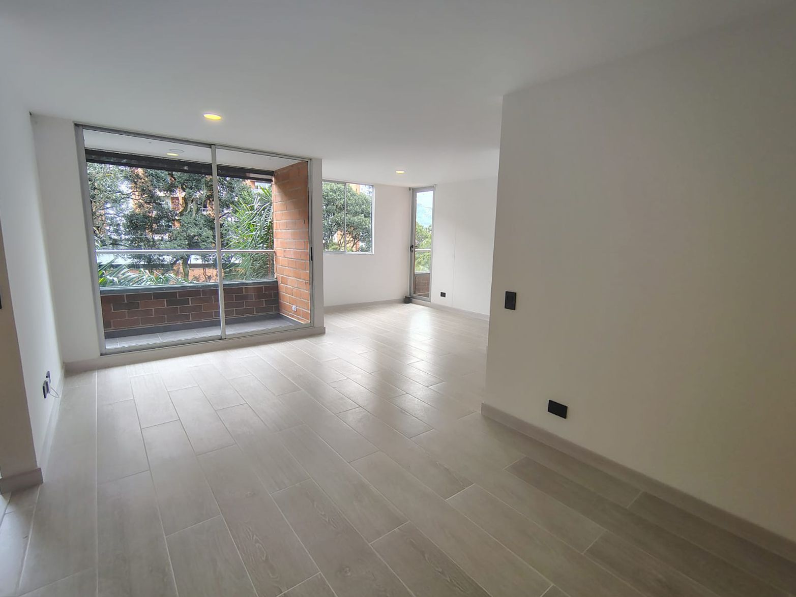 Apartamento en arriendo Antioquia Envigado Loma Del Atravesado 70 m2 Habitaciones 1 Baños 2 Garajes 1 Precio $3700000