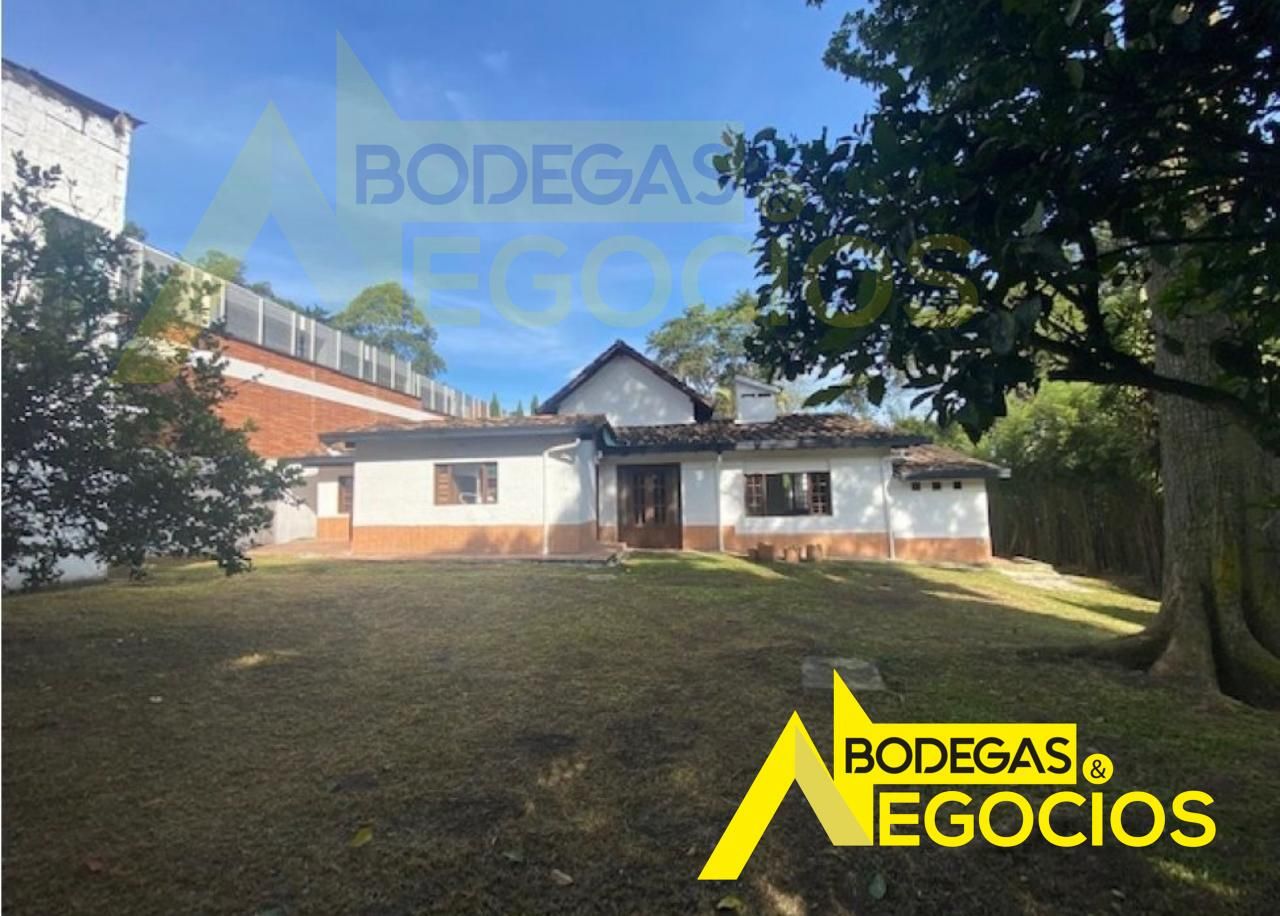 Casa en arriendo o venta Antioquia Envigado Bosques De Zúñiga 852 m2 Habitaciones 6 Baños 3 Garajes 6 Precio venta $2200000000 Precio arriendo $12000000
