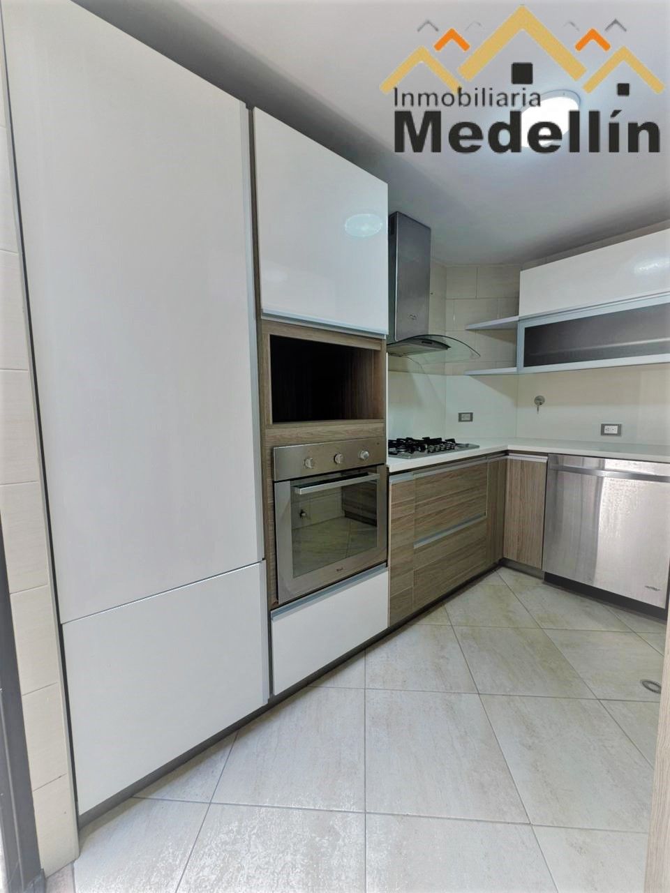 Casa en arriendo Antioquia La Estrella Las Brisas 190 m2 Habitaciones 4 Baños 3 Garajes 1 Precio $6200000