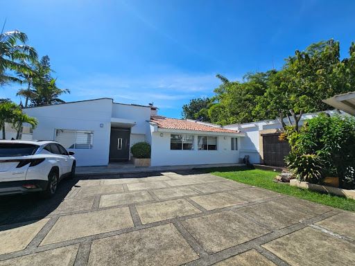 Casa Campestre en venta Valle Del Cauca Cali Parcelaciones Pance 800 m2 Habitaciones 7 Baños 10 Garajes 15 Precio $3400000000