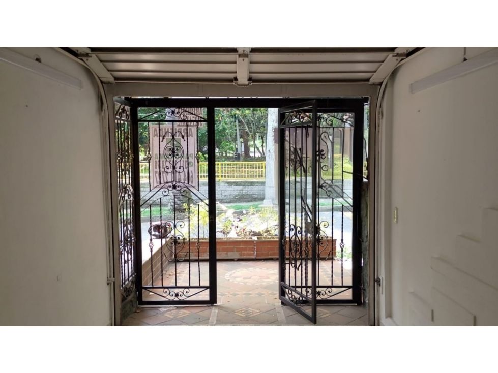 Local en arriendo Antioquia Medellín Santa Teresita 20 m2 Habitaciones 0 Baños 1 Garajes 0 Precio $1300000