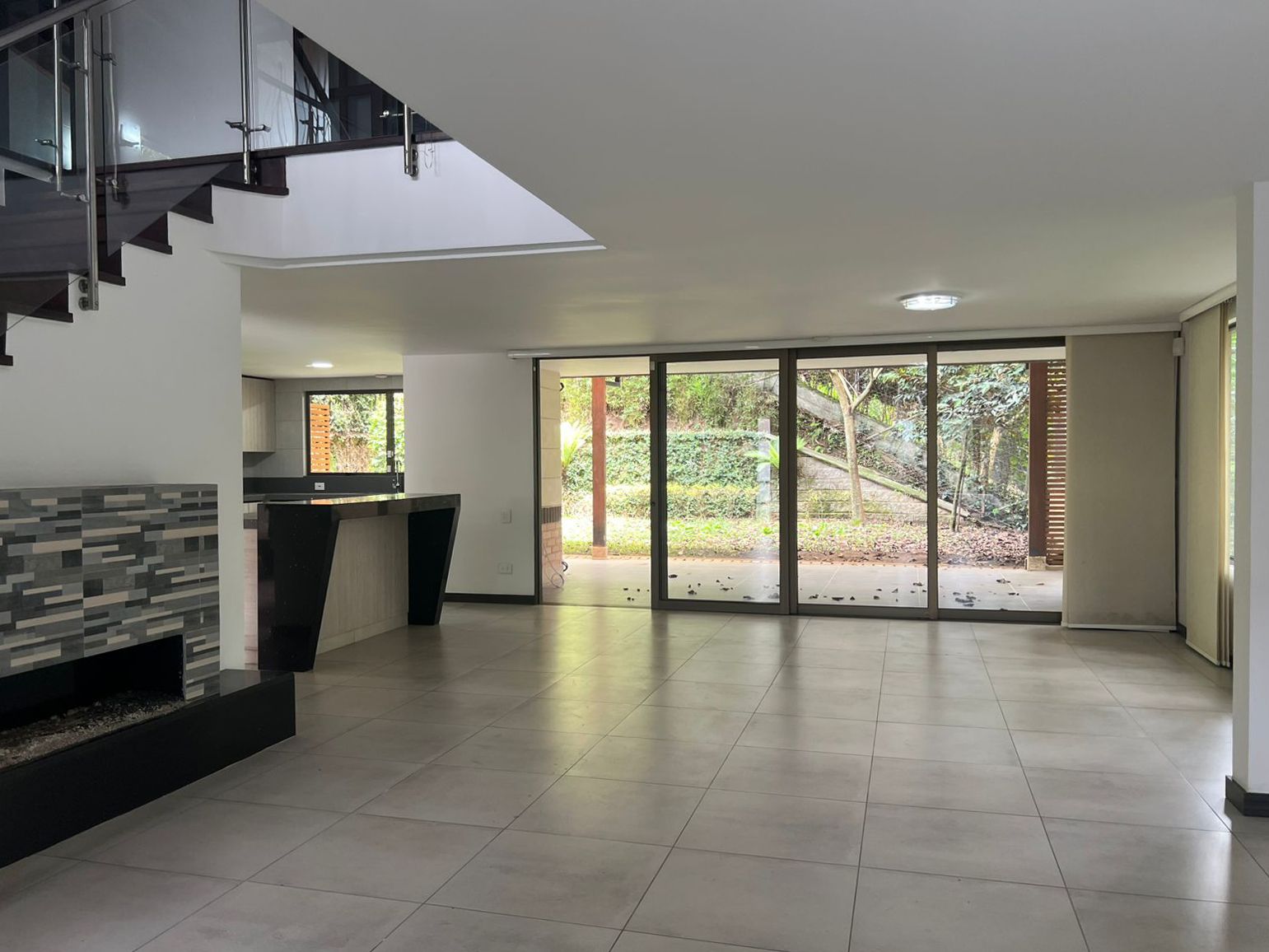 Casa en venta Antioquia Envigado Zúñiga 274 m2 Habitaciones 3 Baños 4 Garajes 4 Precio $2400000000