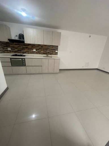 Apartamento en arriendo Antioquia Medellín La Pilarica 87 m2 Habitaciones 3 Baños 2 Garajes 1 Precio $3300000