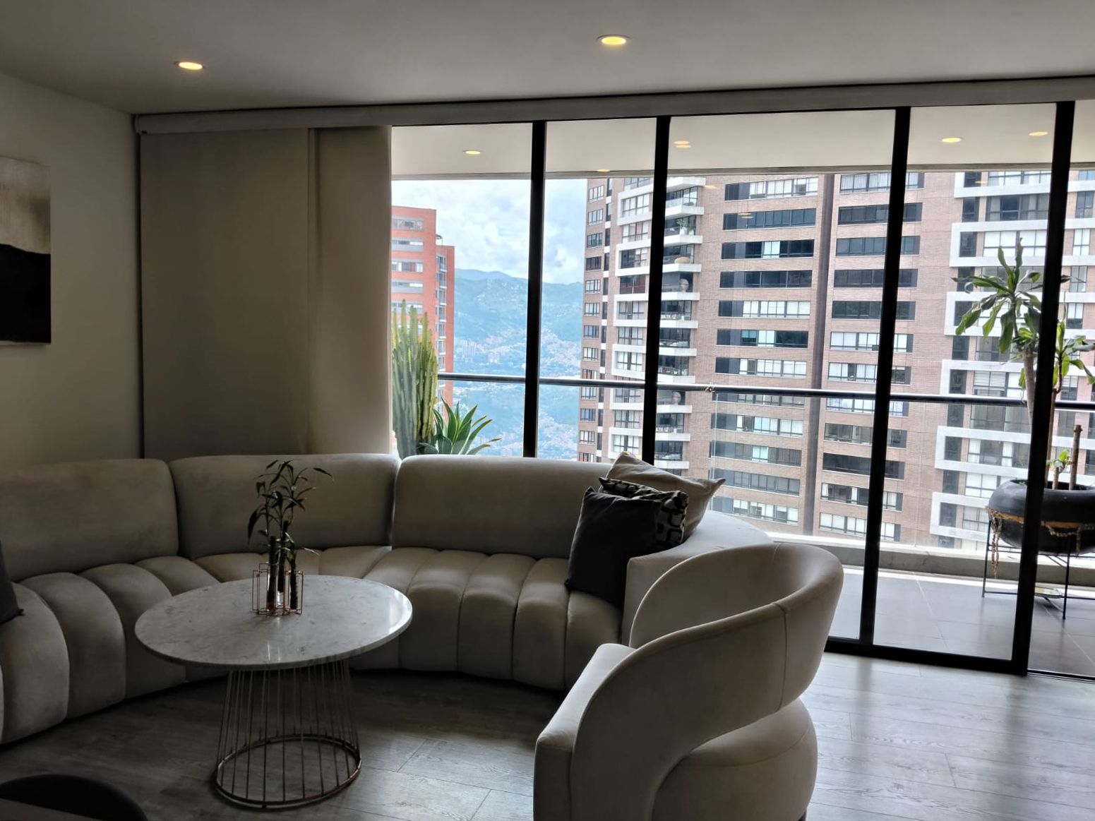 Apartamento en venta Antioquia Medellín Altos Del Poblado 79 m2 Habitaciones 2 Baños 2 Garajes 1 Precio $890000000