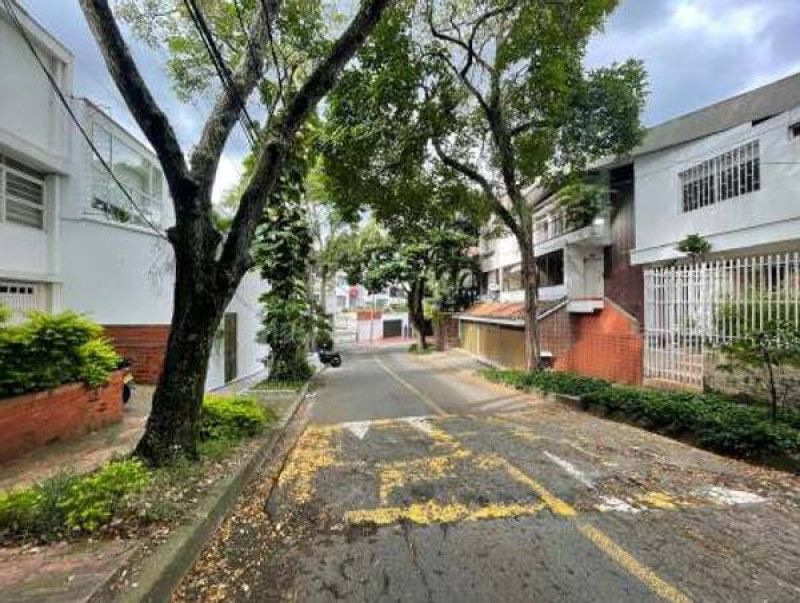 Inmuebles en Remate Casa en venta Valle Del Cauca Cali Santa Rita 301 m2 Habitaciones 4 Baños 4 Garajes 1 Precio $927100000