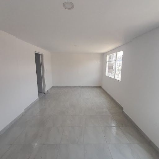 Casa en arriendo Cundinamarca Bogotá Super Manzana 11 147 m2 Habitaciones 3 Baños 3 Garajes 1 Precio $2350000