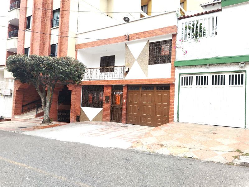 Casa en arriendo Santander Bucaramanga El Prado 260 m2 Habitaciones 6 Baños 4 Garajes 0 Precio $5000000